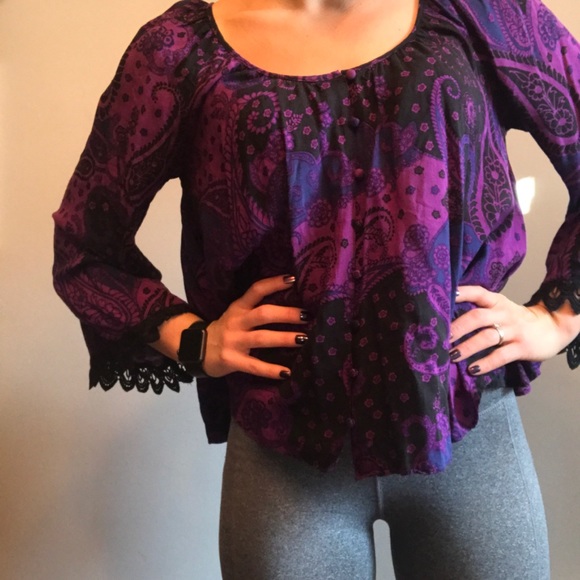 Express Flowy Top 💜 - Picture 3 of 8